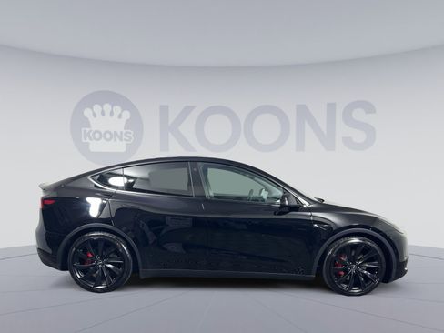 Used 2022 Tesla Model Y Performance image 12