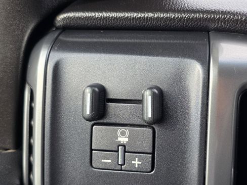 Used 2015 Chevrolet Silverado 2500 LT AWD/4WD image 12