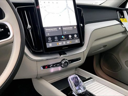 New 2026 Volvo XC60 B5 Ultra w/ Protection Package Premier image 26