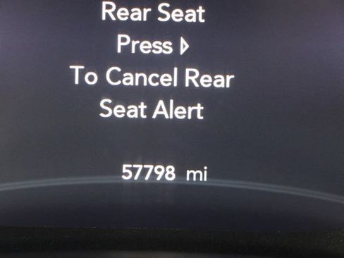 Used 2023 Chrysler Pacifica Limited FWD image 33
