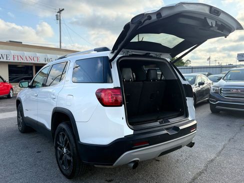 Used 2018 GMC Acadia SLT FWD image 10