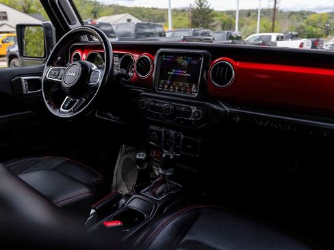Used 2021 Jeep Wrangler Unlimited Rubicon AWD/4WD image 31