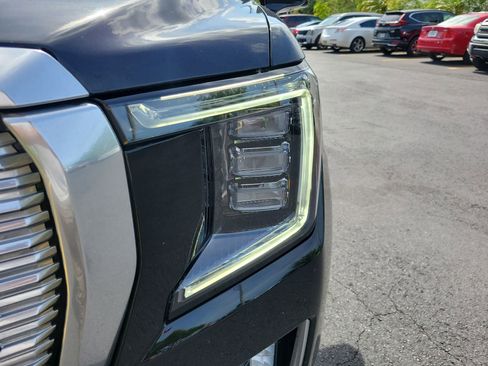 Used 2024 GMC Yukon XL Denali AWD/4WD image 11