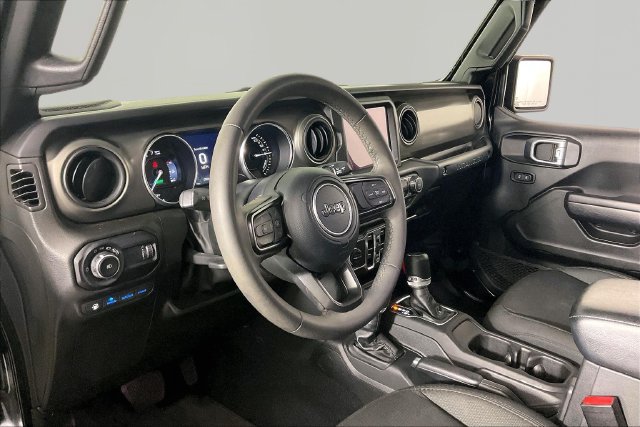 Used 2023 Jeep Wrangler Unlimited w/ 8.4" Radio Group AWD/4WD image 15