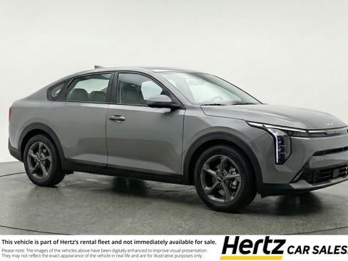 Used 2025 Kia K4 LXS image 1