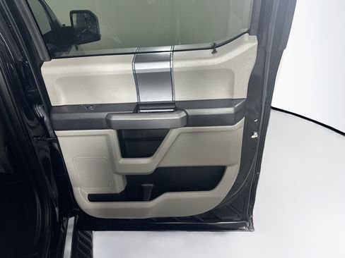 Used 2018 Ford F150 XLT w/ Equipment Group 302A Luxury RWD image 28