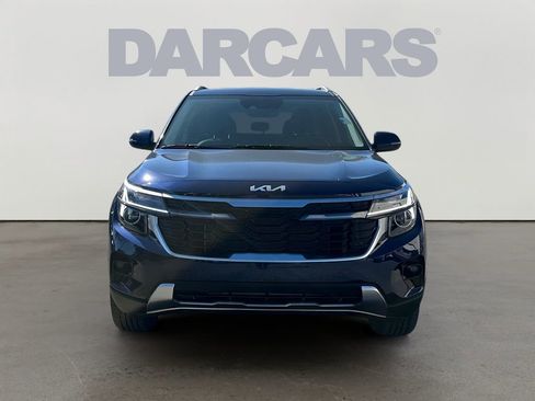 Used 2025 Kia Seltos EX AWD/4WD image 2