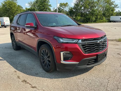 Used 2023 Chevrolet Traverse RS w/ LPO, Floor Liner Package AWD/4WD image 4