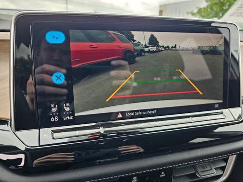 Used 2019 Toyota Sienna SE Premium image 34