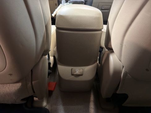 Used 2010 Toyota RAV4 Limited image 18