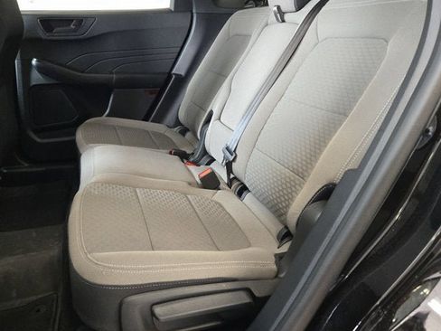 Used 2022 Ford Escape SE w/ SE Sport Appearance Package image 16