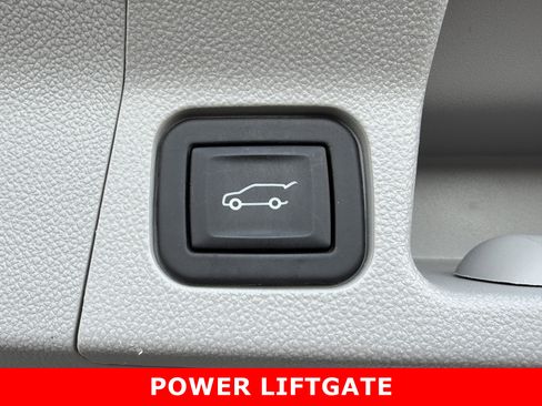 Used 2023 GMC Acadia SLT w/ Preferred Package AWD/4WD image 22