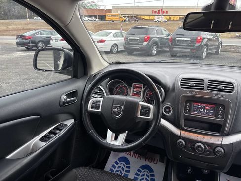 Used 2019 Dodge Journey SE w/ Connectivity Group image 19