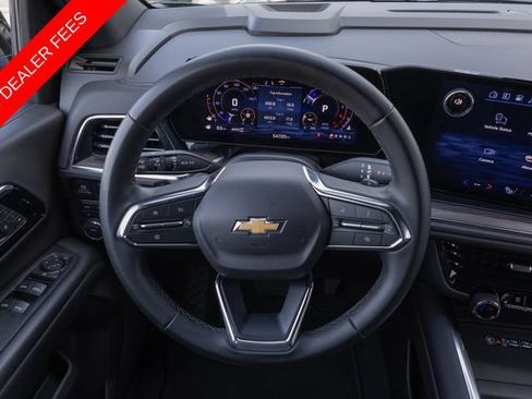Used 2025 Chevrolet Suburban LT AWD/4WD image 25