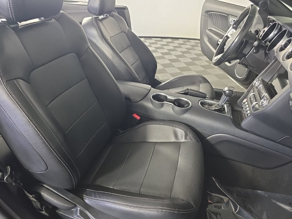 Used 2021 Ford Mustang GT Premium w/ Black Accent Package RWD image 27