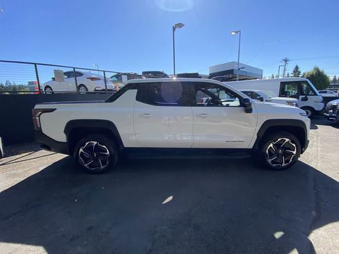 Used 2026 Chevrolet Silverado EV LT AWD/4WD image 7