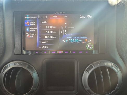 Used 2017 Jeep Wrangler Unlimited Sport w/ Connectivity Group image 19