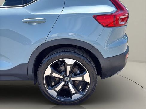 Used 2019 Volvo XC40 T5 Momentum AWD/4WD image 24