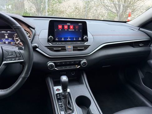 Used 2022 Nissan Altima 2.5 SR w/ Midnight Edition Package image 23