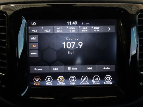 Used 2018 Jeep Compass Limited w/ Safe & Security Group AWD/4WD image 30