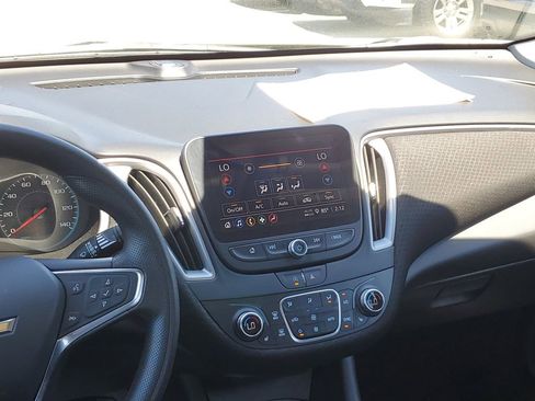 Used 2025 Chevrolet Malibu LT FWD image 28