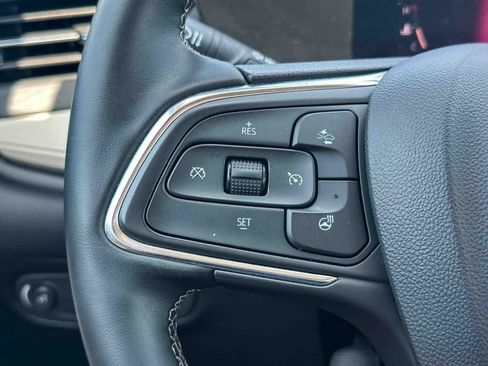 Used 2025 Buick Encore GX Avenir FWD image 28