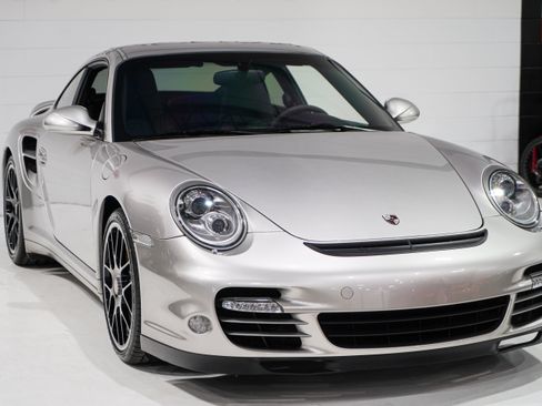 Used 2013 Porsche 911 Turbo S AWD/4WD image 30