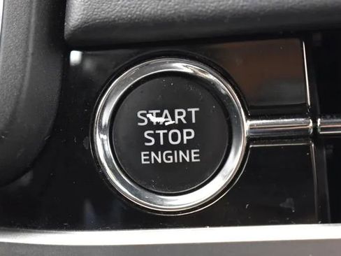 Used 2024 Mitsubishi Outlander FWD image 26