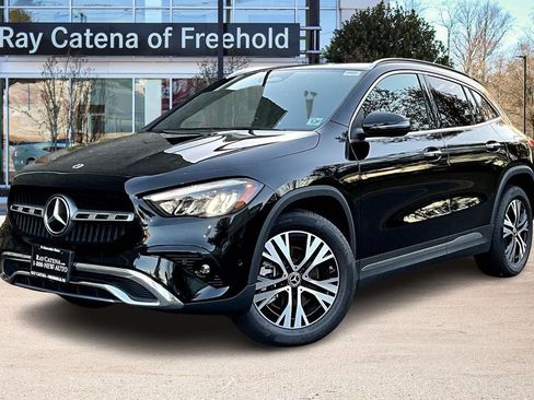 Used 2025 Mercedes-Benz GLA 250 4MATIC image 1