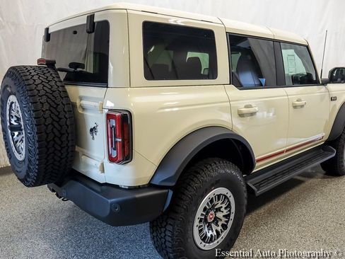 New 2026 Ford Bronco Outer Banks w/ Sasquatch Package AWD/4WD image 6