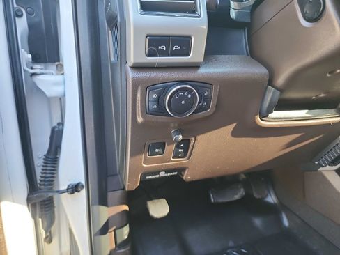 Used 2019 Ford F250 King Ranch w/ Chrome Package image 20