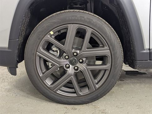 New 2026 Jeep Compass Limited w/ Sun, Sound & Navigation Group image 9