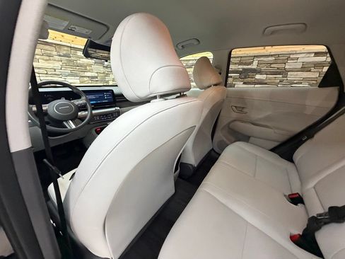 Used 2024 Hyundai Kona SEL AWD/4WD image 45