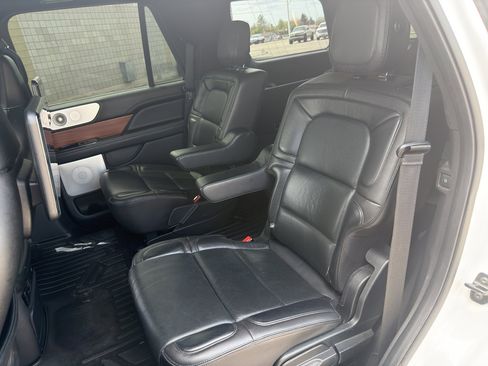 Used 2018 Lincoln Navigator Reserve w/ Technology Package AWD/4WD image 8