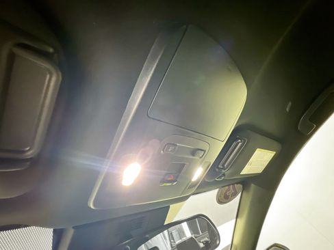 Used 2025 Toyota Camry SE FWD image 14