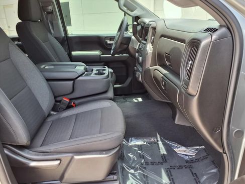 Used 2025 Chevrolet Silverado 2500 Custom w/ Custom Value Package AWD/4WD image 10