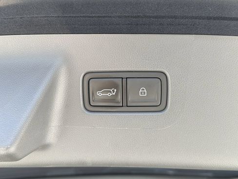 Used 2024 Hyundai Santa Fe SEL FWD image 9