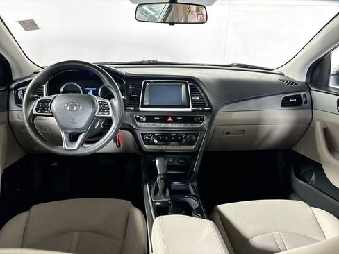 Used 2019 Hyundai Sonata SE FWD image 12