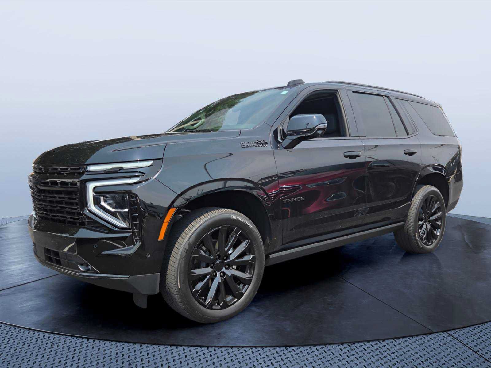 Used 2025 Chevrolet Tahoe High Country AWD/4WD image 2