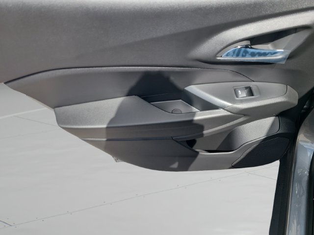 New 2026 Chevrolet Trax LS FWD image 17