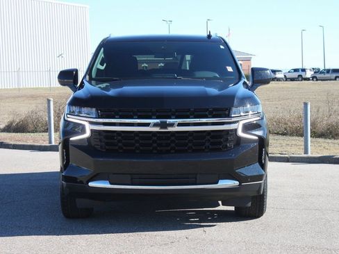 Used 2023 Chevrolet Tahoe LS image 3