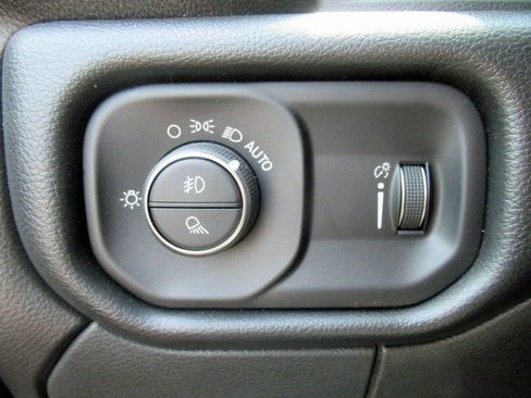 New 2025 RAM 2500 Tradesman image 25