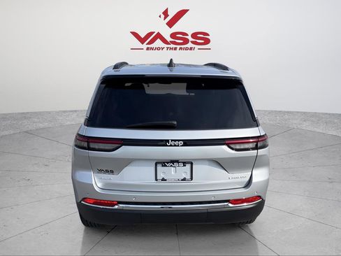 New 2026 Jeep Grand Cherokee Laredo X AWD/4WD image 4