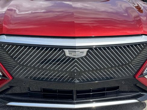 Certified 2024 Cadillac Lyriq Luxury RWD image 8