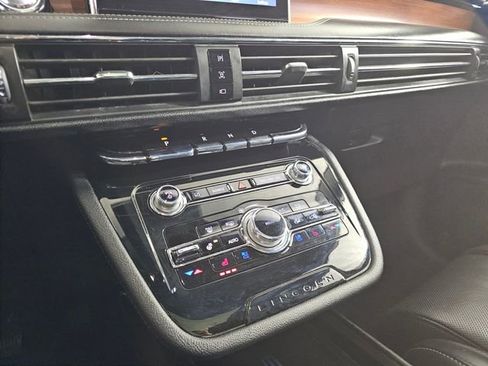 Used 2021 Lincoln Corsair Reserve w/ Equipment Group 201A image 34