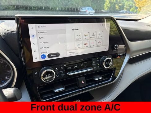 Used 2023 Toyota Highlander XLE AWD/4WD image 17
