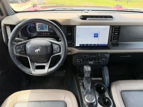 Used 2023 Ford Bronco Wildtrak AWD/4WD image 13