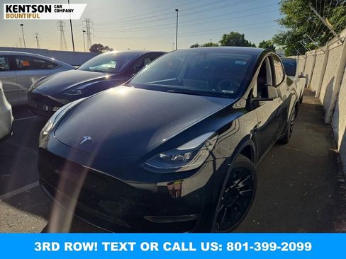 Used 2023 Tesla Model Y Long Range AWD/4WD image 1