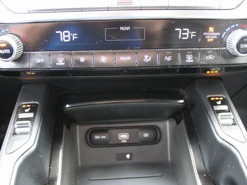 Used 2020 Kia Telluride SX w/ SX Prestige Package image 48