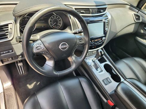 Used 2023 Nissan Murano SV FWD image 2